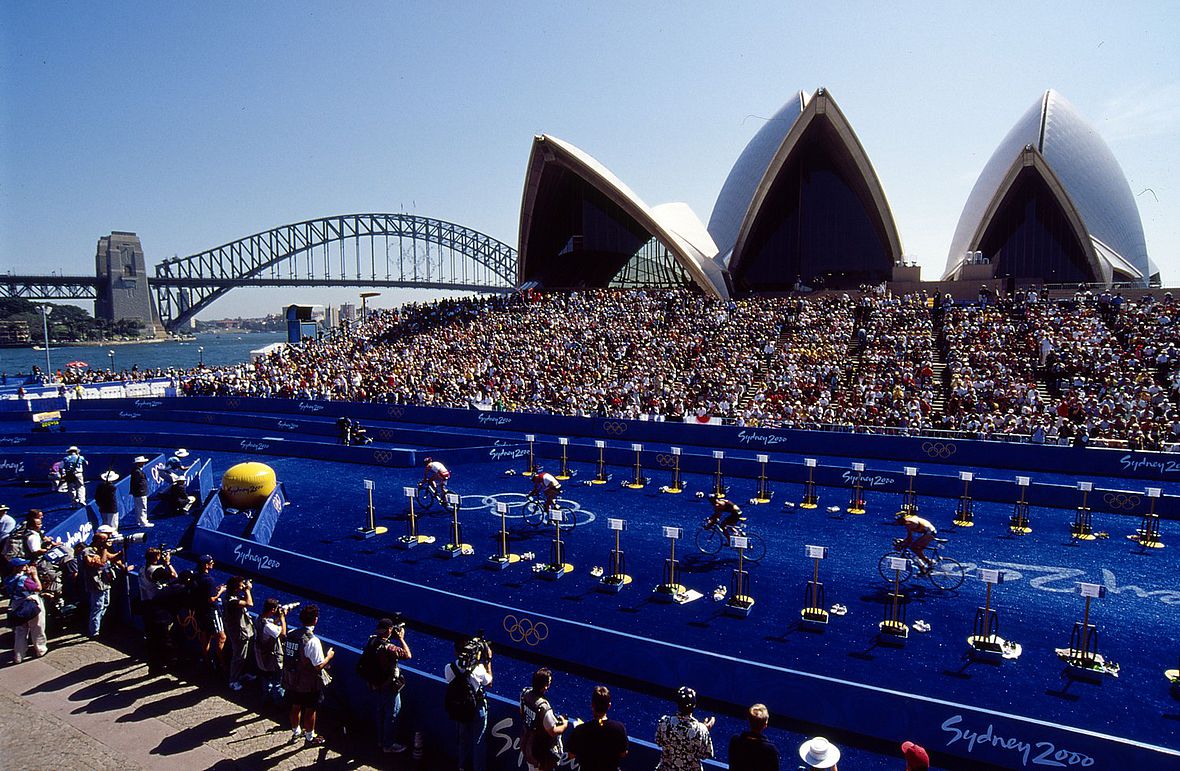 2000: Was für ein Ambiente - die Triathlon-Wettbewerbe fanden in Sydney direkt vor dem weltberühmten Operhaus statt.