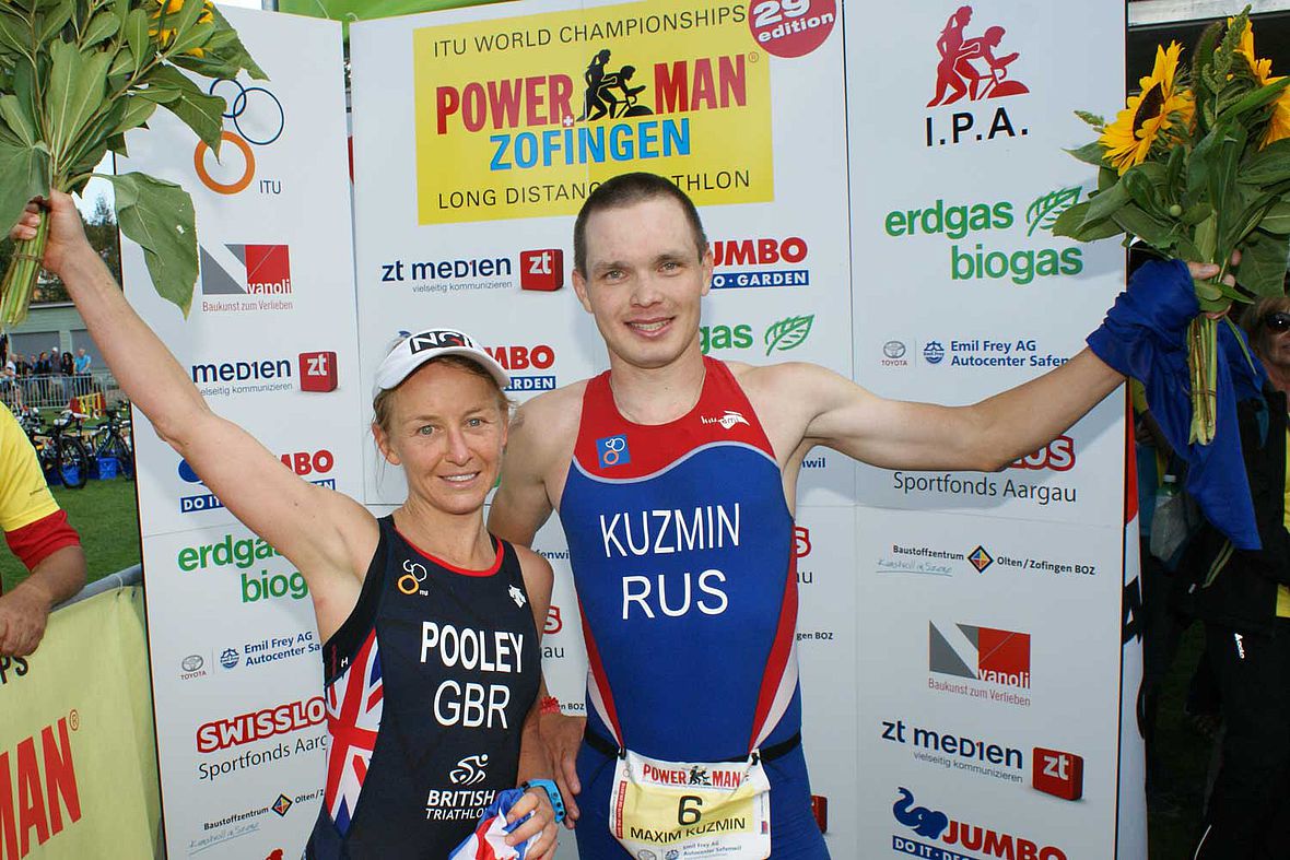 Das Siegerduo des Powerman Zofingen 2017: Emma Pooley und Maxim Kuzmin