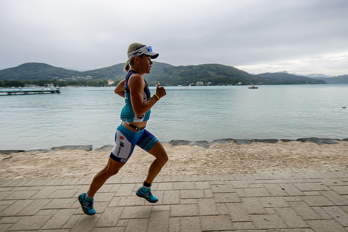 Ironman Austria 2016: Mirinda Carfrae läuft den Marathon in 2:49:06 Stunden