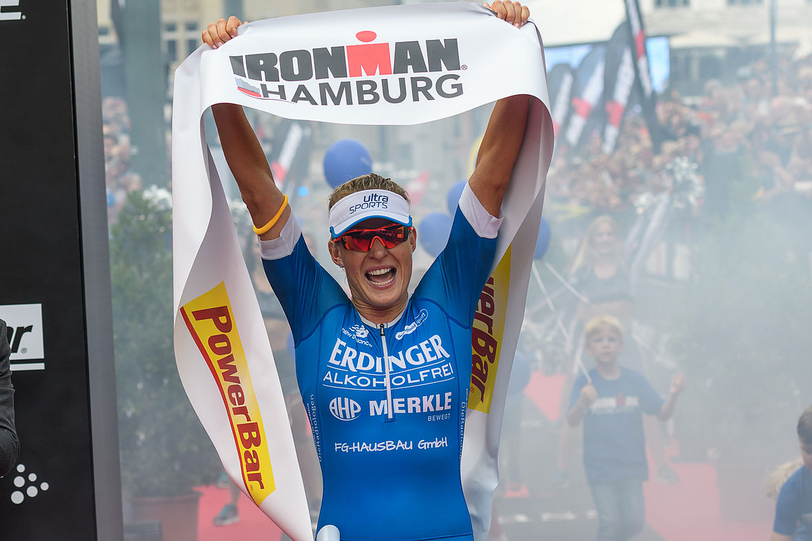 Daniela Sämmler war in Hamburg nicht zu schlagen, sie feierte ihren zweiten Ironman-Sieg