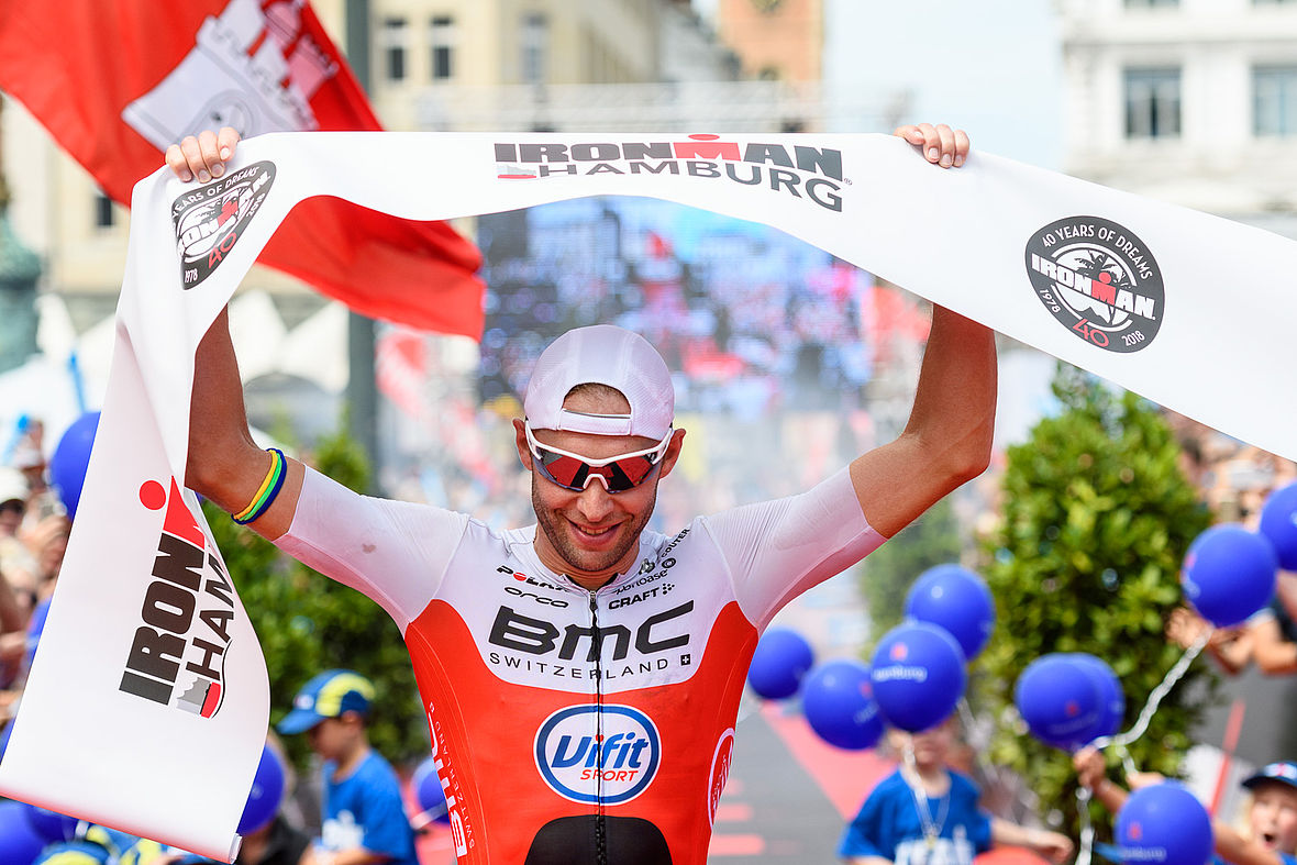 Bart Aernouts holt sich in Hamburg den dritten Ironman-Sieg der Karriere