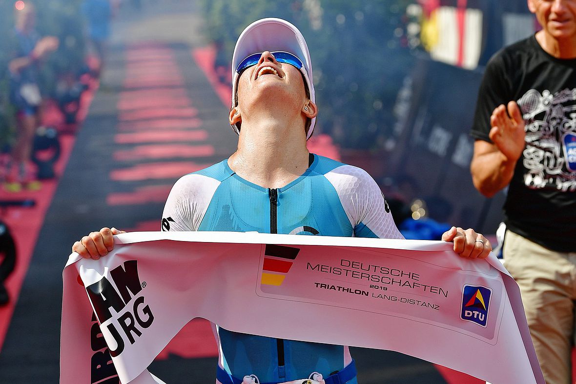 Was für ein Comeback: Julia Gajer wird Dritte beim Ironman Hamburg 2019 und holt sich neben dem DM-Titel auch noch die Kona-Quali