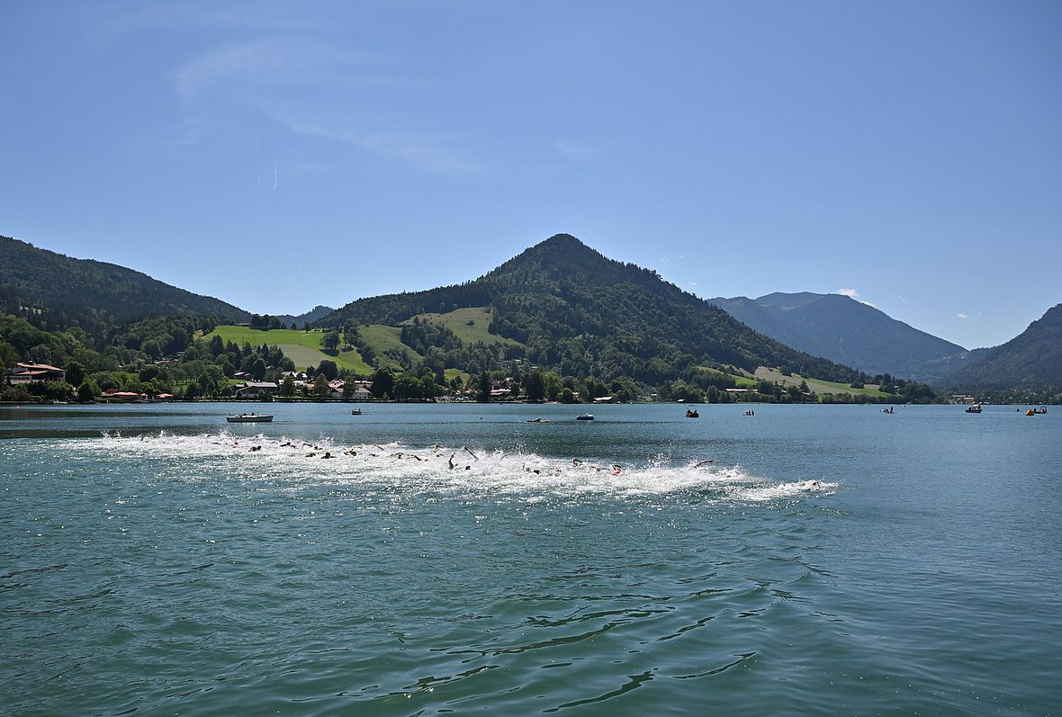 Unvergleichliches Panorama: Die Schwimmstrecke im Schliersee