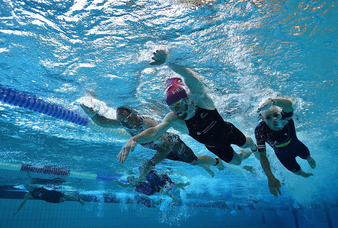 Das Schwimmen findet beim Gera Triathlon Indoor statt