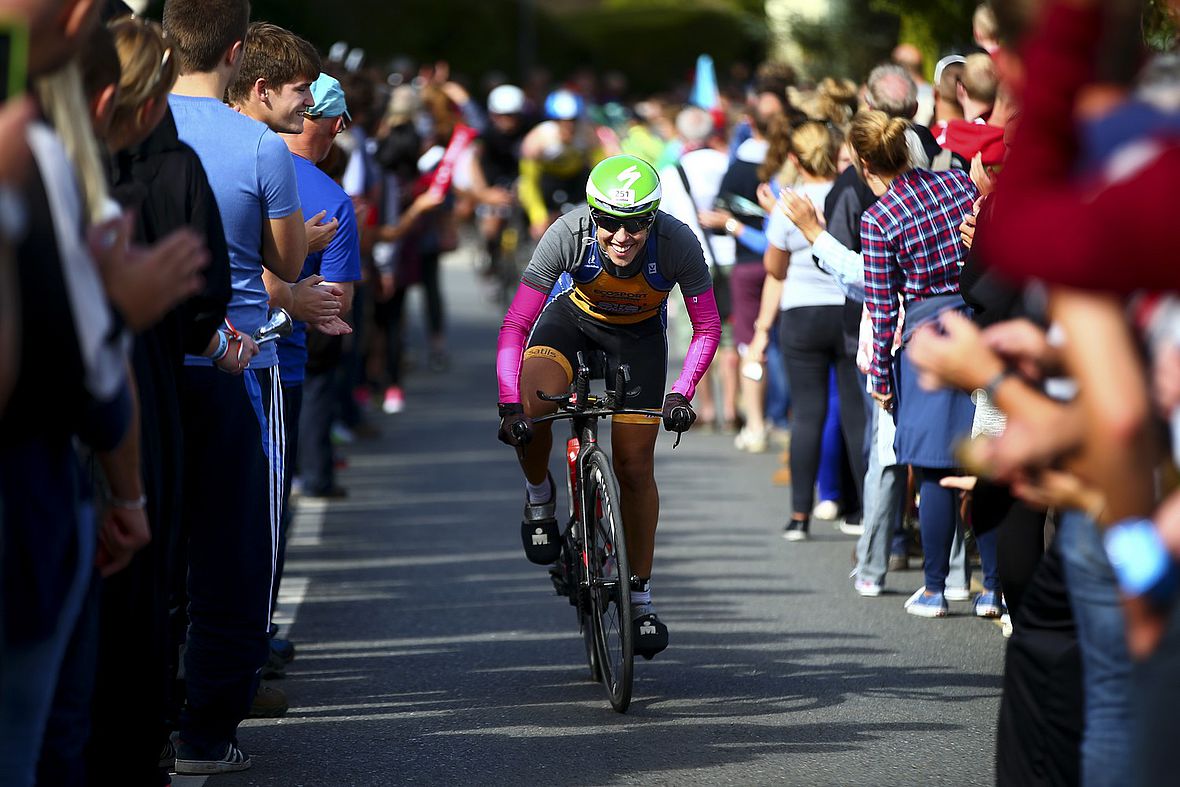 Anfeuerung für die Teilnehmer beim langen Ironman-Tag in Wales