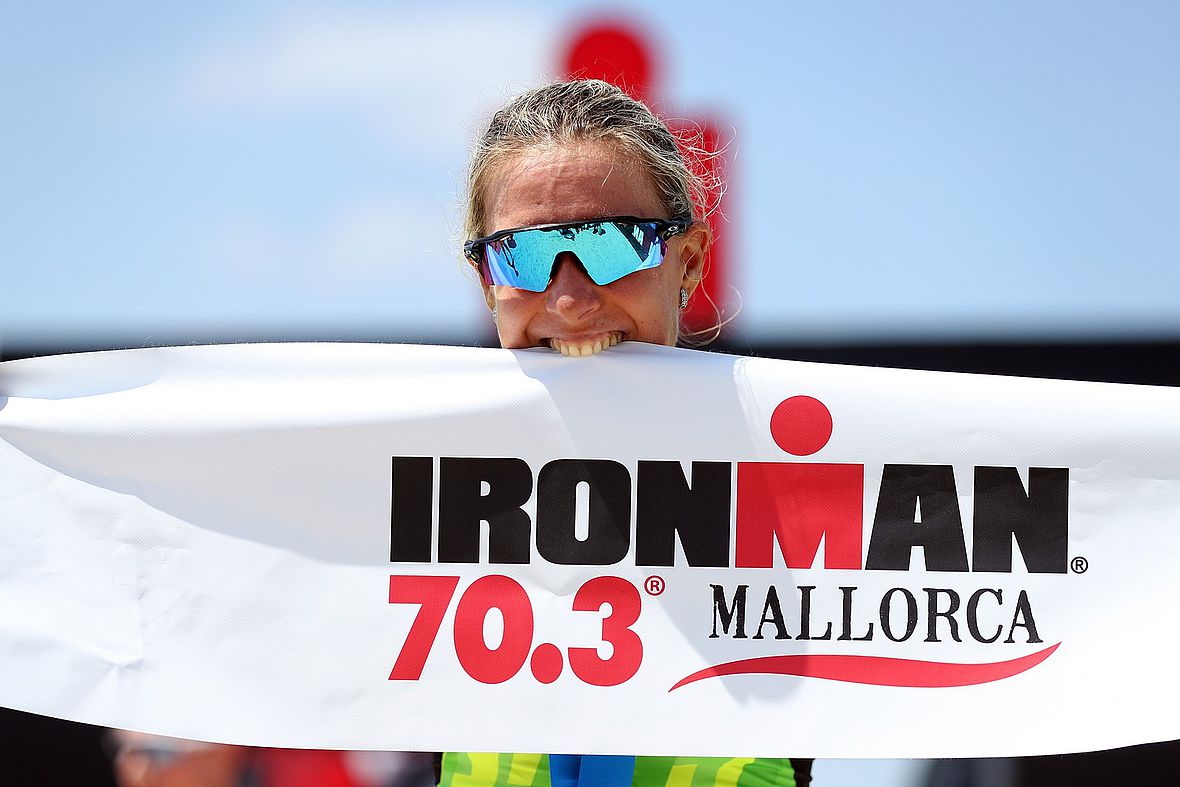 Ironman 70.3 Mallorca 2018 - So schmeckt das Zielband