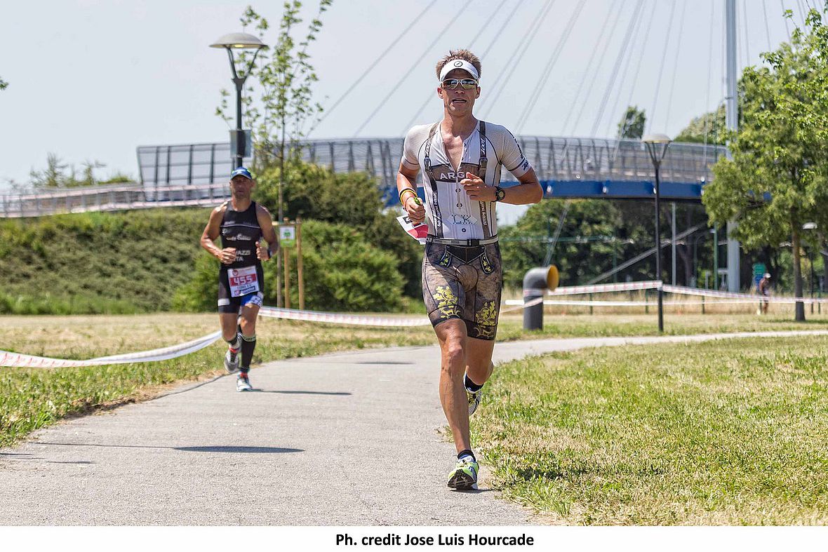 Lukas Krämer lief im Marathon von Rang sieben noch ganz nach vorne