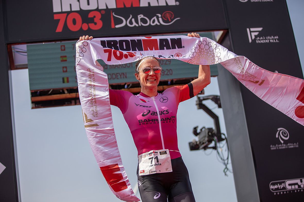 Es ist Daniela Ryfs dritter Ironman 70.3-Sieg in Dubai, diesmal in neuer Kursrekordzeit