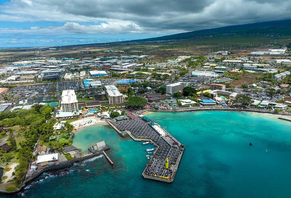 Ironman Hawaii 2023: CheckIn am Pier von Kailua-Kona