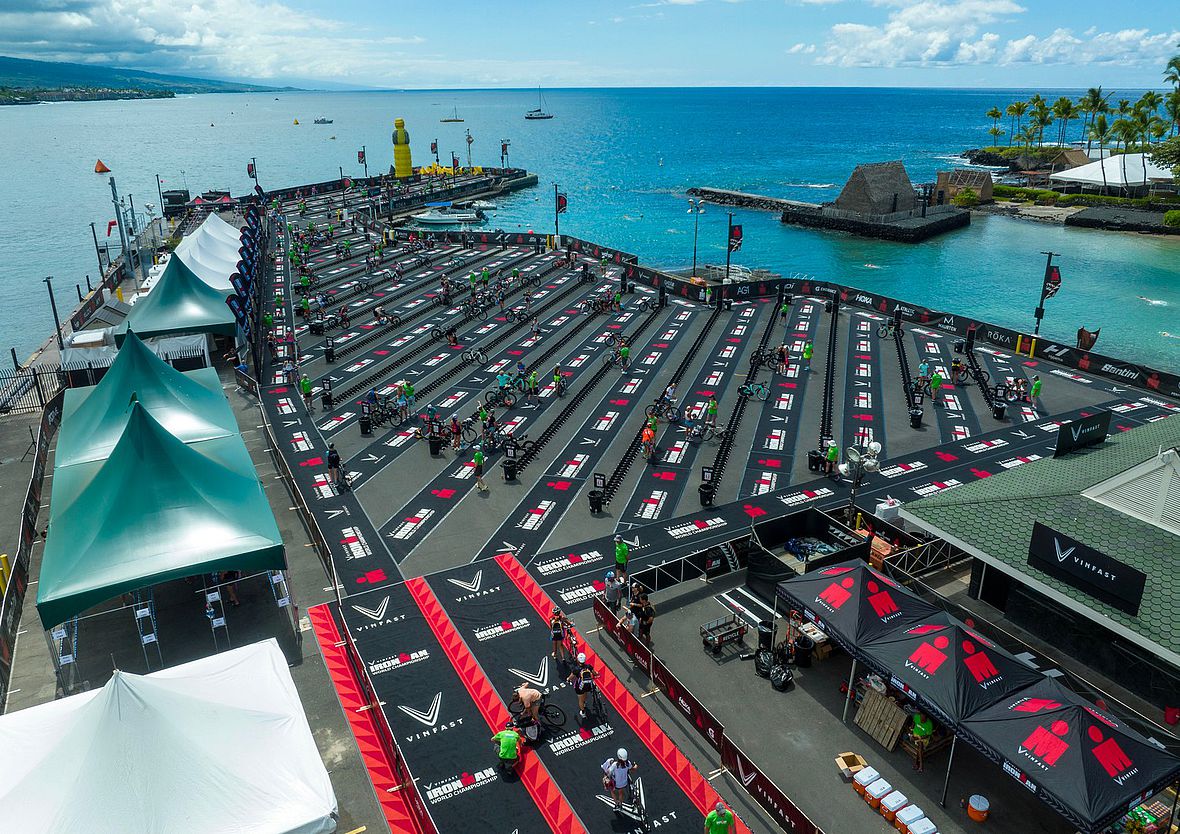 Ironman Hawaii 2023: CheckIn am Pier von Kailua-Kona