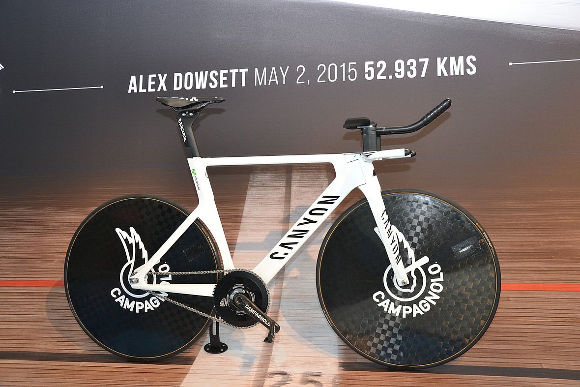 Das Stundenweltrekord-Rad bevor Bradley Wiggins kam: Alex Dowsett fuhr damit 52,937 km in der Stunde