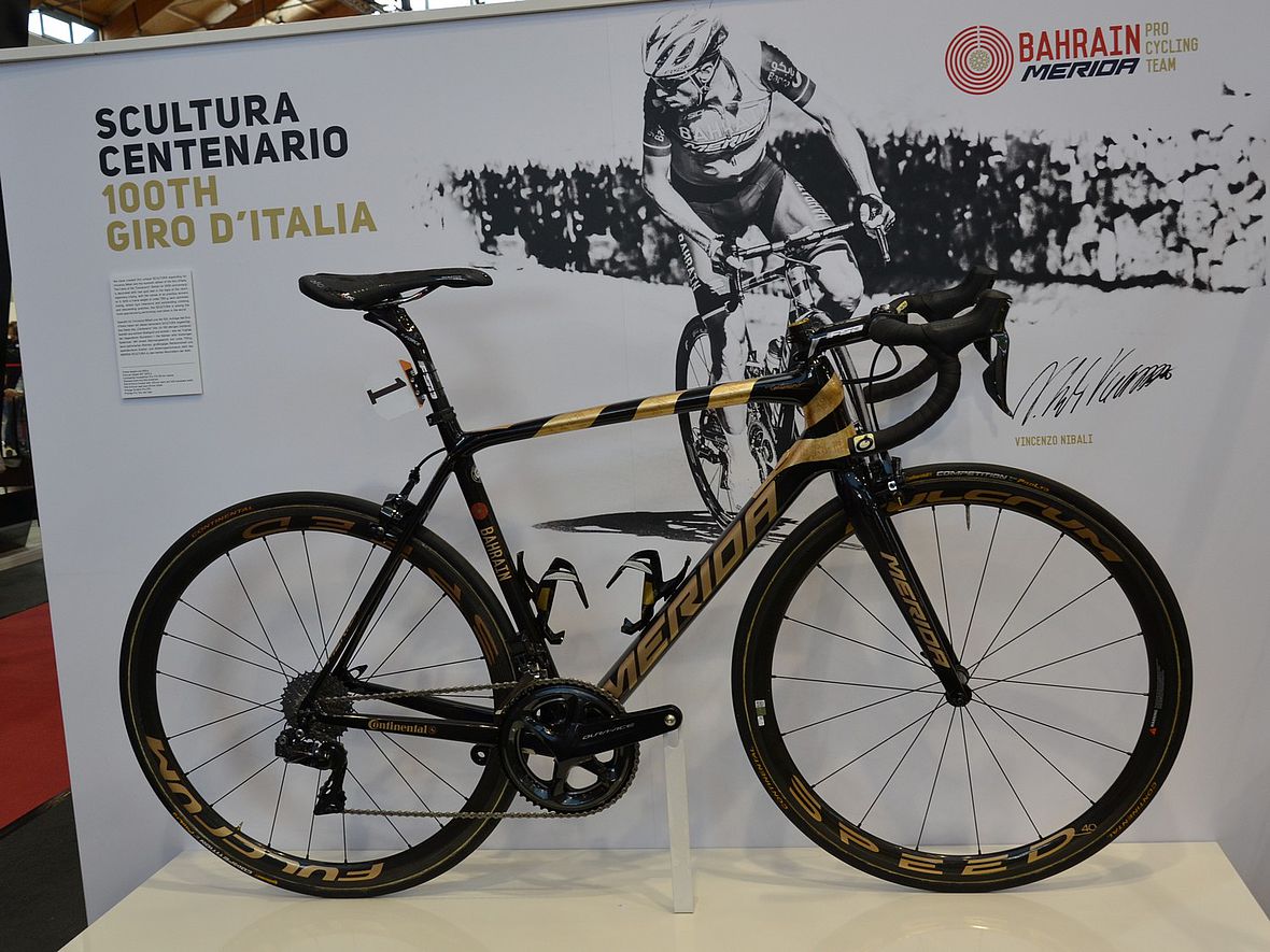 Das vergoldete Rad für Vincenzo Nibali beim 100. Giro D´Italia