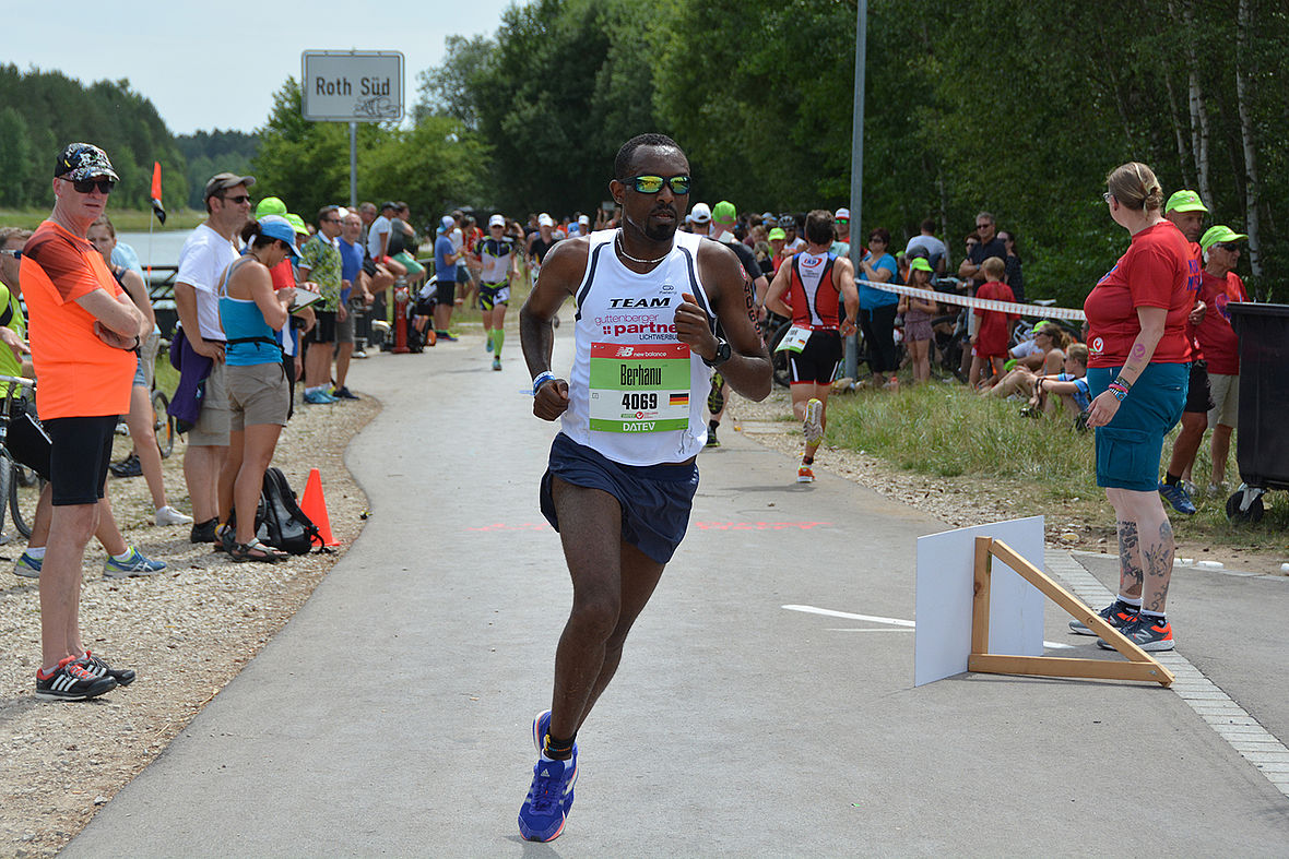 Härtetest für die neue Laufstrecke: Berhanu Diro der Sieger des Fürth-Marathons zeigt, was alles möglich ist