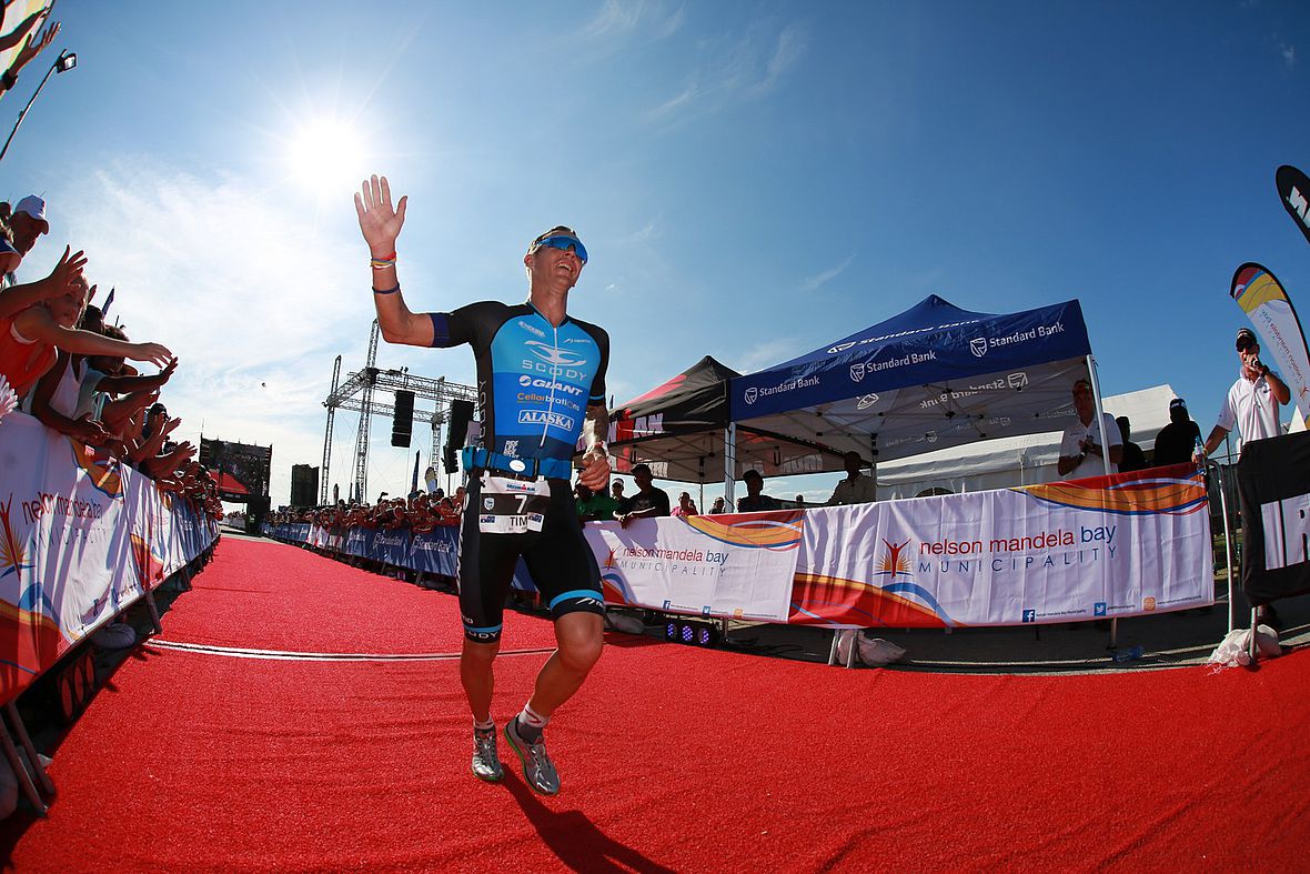 Geschafft: Tim van Berkel feiert Rang zwei beim Ironman South Africa
