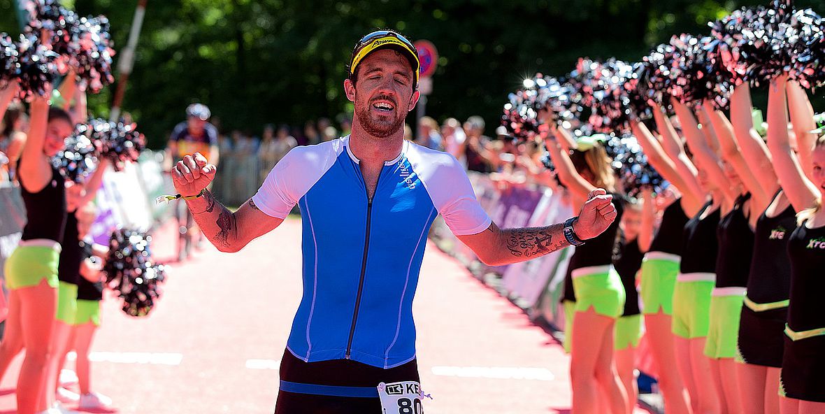 Niclas Bock gewinnt die Olympische Distanz beim Triathlon Ingolstadt 2017