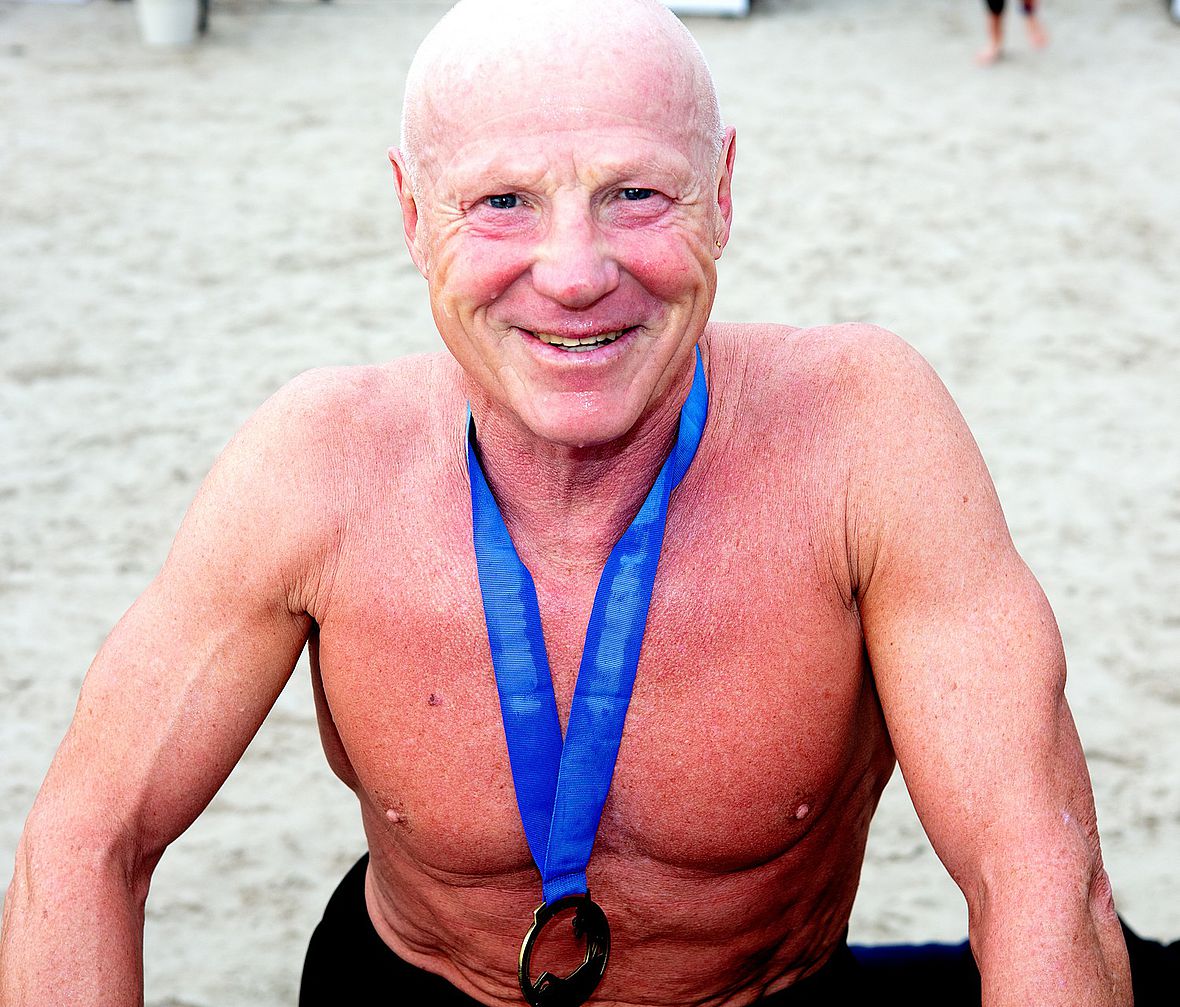 Mit 66 Jahren: Triathlon-Urgestein und Wetterfrosch Kalli Nottrodt hat seine Liebe beim Freiwasser-Langstreckenschwimmen gefunden