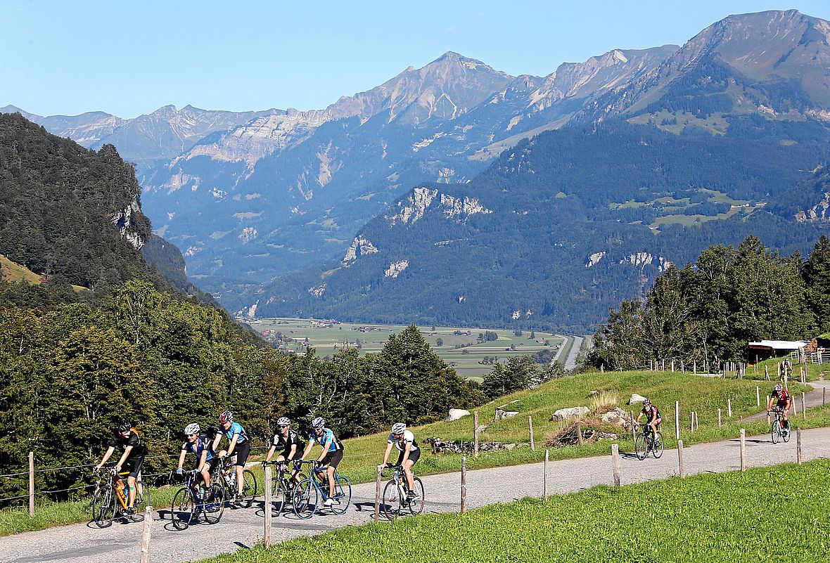 Sanfter Beginn: Die schwere Auffahrt zur Großen Scheidegg beginnt