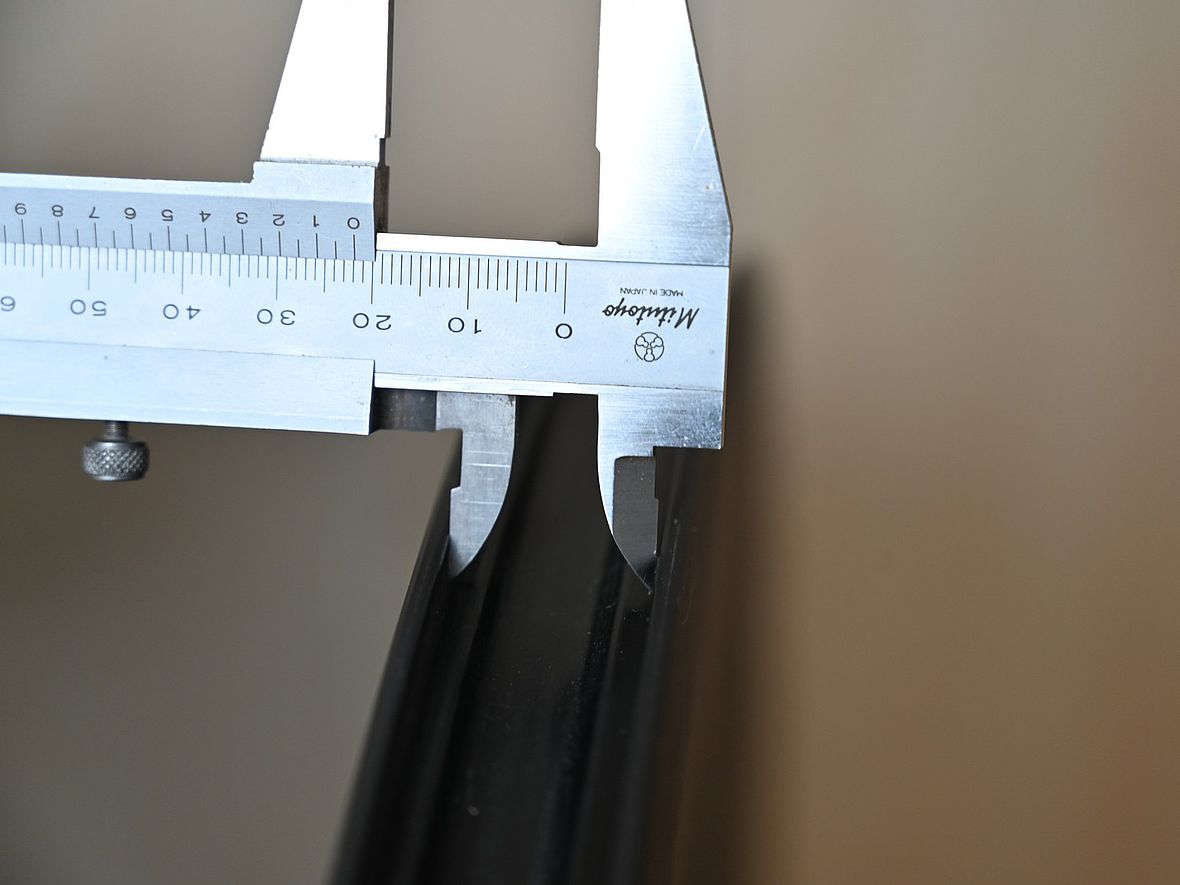 22 mm Maulweite misst die aerycs Frizzbee Scheibe in der Disc-Brake-Ausführung. So lassen sich Reifen bis 30 mm Breite montieren.