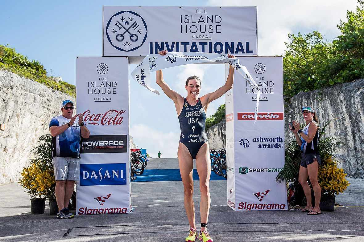 Gwen Jorgensen: Siegerin des Island House Triathlon 2015