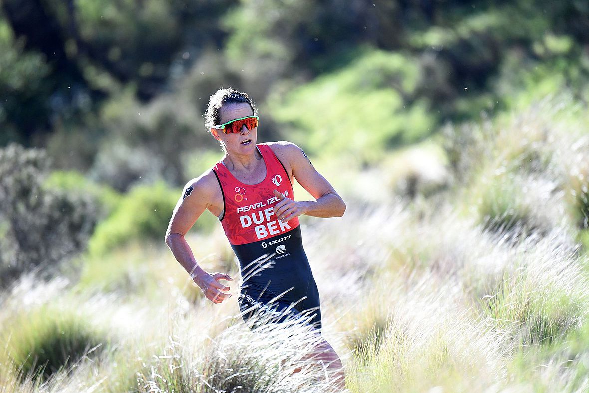 Flora Duffy: Dritter WM-Titel des Jahres, nach dem Sieg in der World Triathlon Series und beim Xterra auf Maui