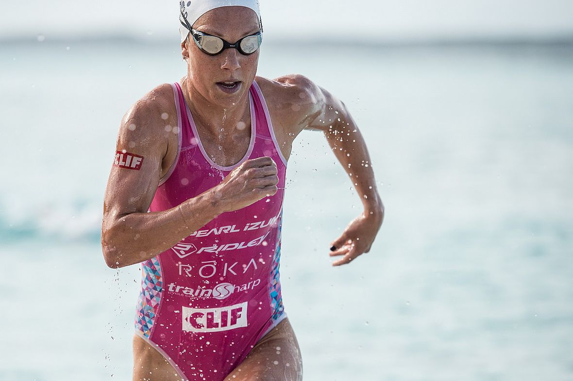 Holly Lawrence: Die amtierende Ironman 70.3-Weltmeisterin wird Dritte beim Island House Triathlon 2016