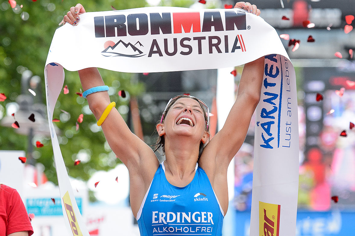 Eva Wutti: Ironman Austria Sieg 2015 in 8:45:37 Std.