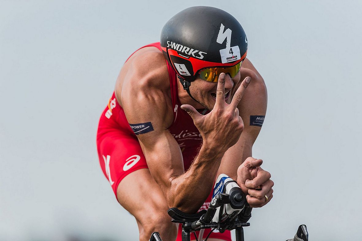2014: Was für eine Ironman Premiere für Jan Frodeno - drei platte Reifen und trotzdem blieb er im Rennen