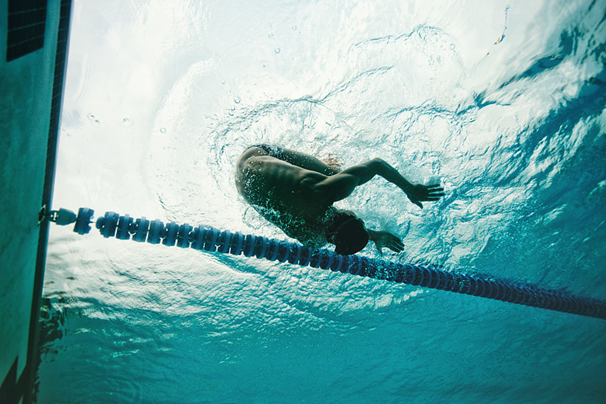 Die Antwort wie fit ist Frodo im Wasser gibt´s dann nicht im Pool, sonder in Pazifik am 11. Oktober.