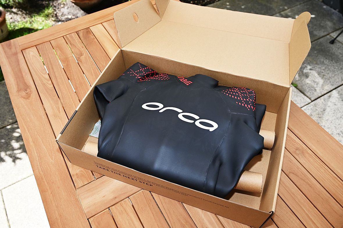 Orca verbannt derzeit Kunststoff bei der Produktverpackung. 2021 soll das gesamte Orca-Sortiment "plastikfrei" verpackt zum Endkunden kommen.