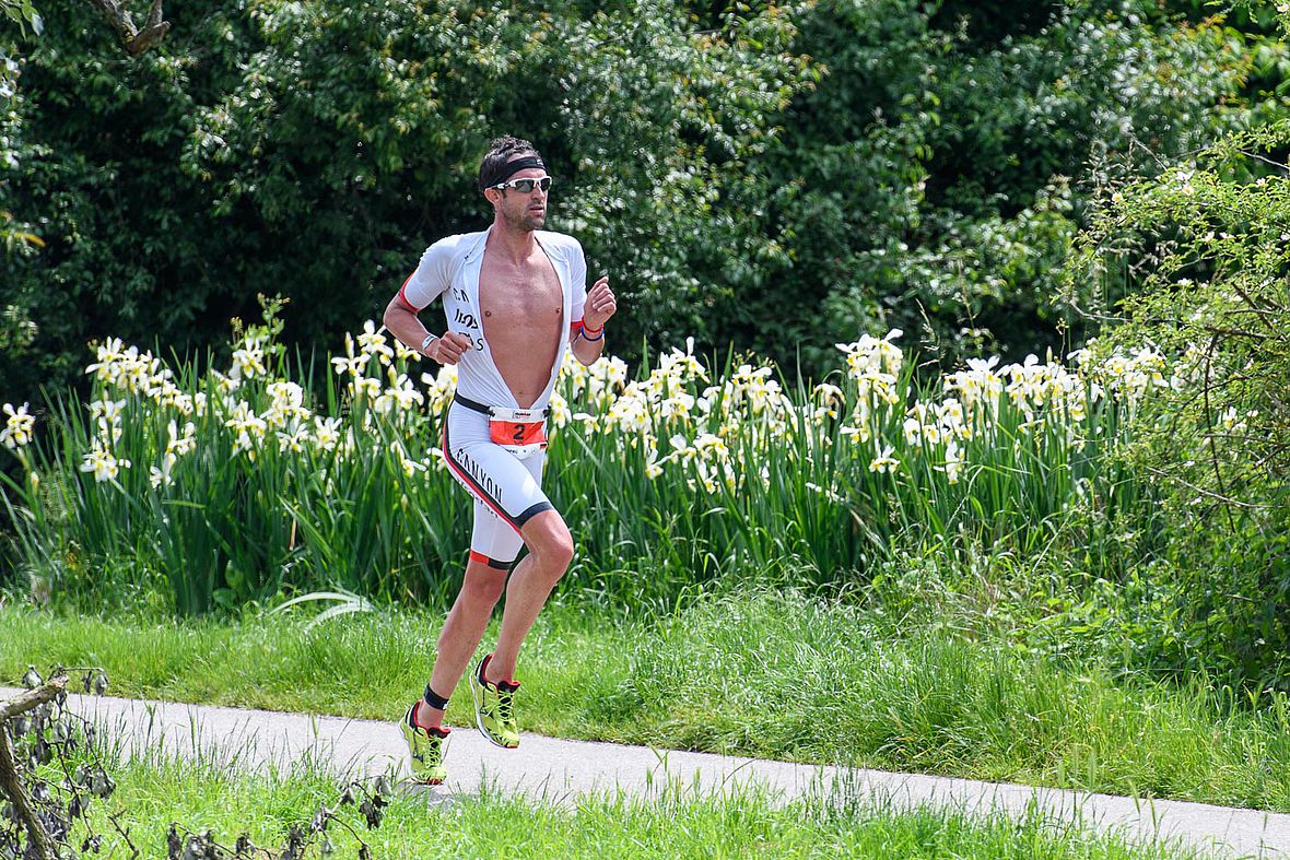 Boris Stein zog seinen langen Schritt durch und lief einen 1:11er Halbmarathon.