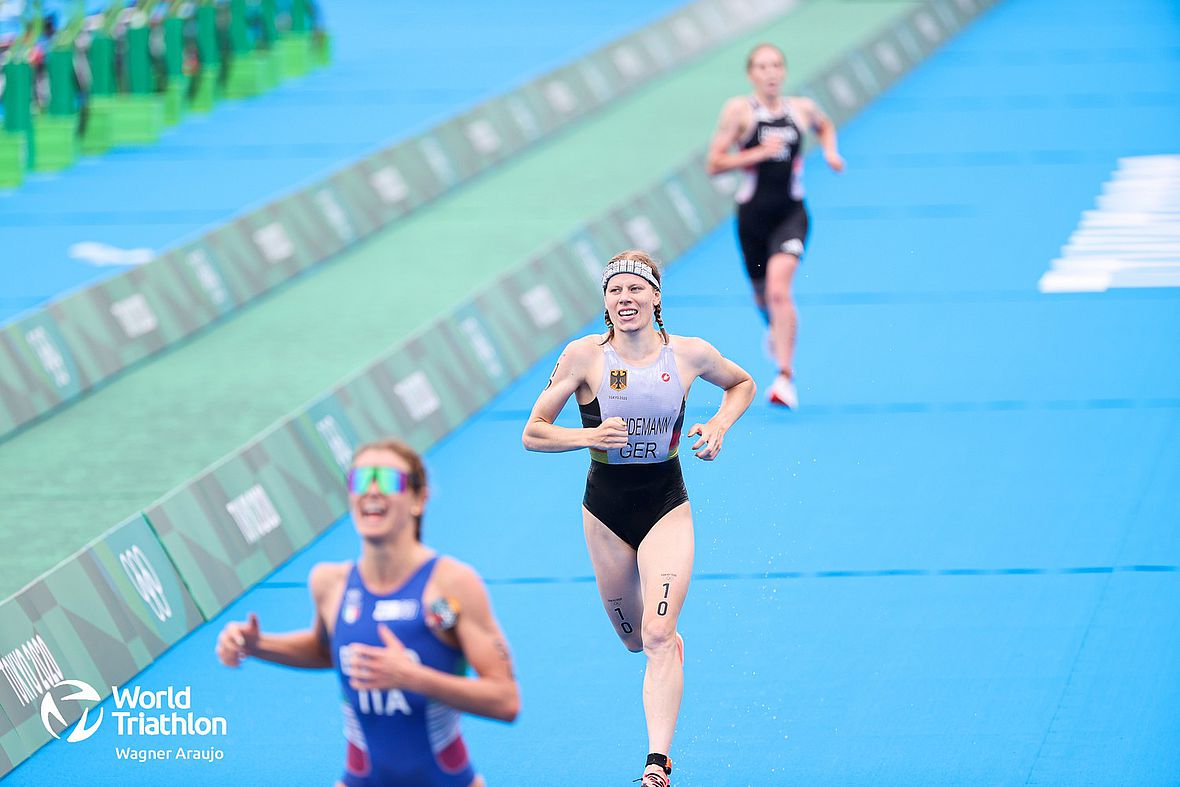 Laura Lindemann: Die letzten Meter eines tollen und ganz harten Olympia-Rennens