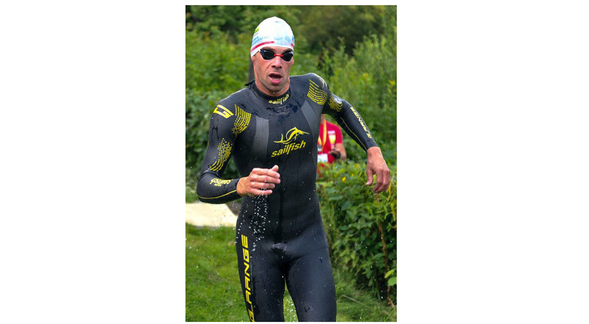 Jens Roth kommt ursprünglich vom Schwimmsport und kann diese Stärke gekonnt im Triathlon ausspielen